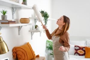 Greșeala care atrage praful în casă și cum să o eviți