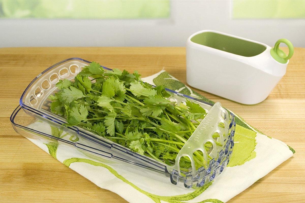 De ce să pui un șervețel în cutia de salată verde