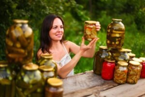 Cum să desfaci un borcan fără efort în 3 secunde
