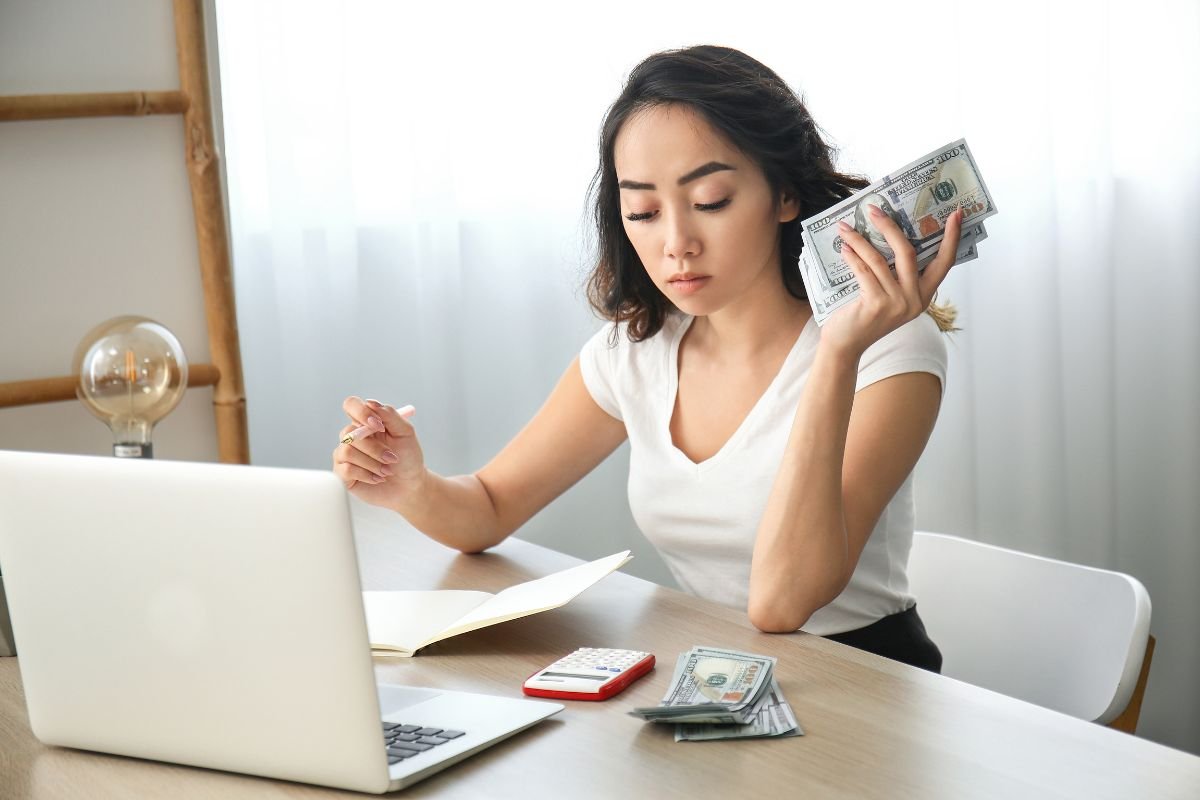 Greșeala care te blochează financiar fără să știi
