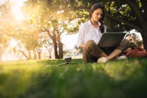 Cum îți distrugi vederea la laptop fără să știi