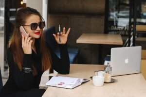 Un singur obicei care îți crește venitul în 6 luni: Investește în tine zilnic