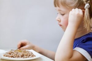 Ce se întâmplă dacă înlocuiești pâinea cu hrișcă timp de o săptămână: Beneficii și efecte surprinzătoare