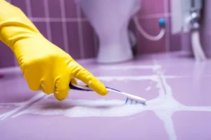 5 moduri surprinzătoare de a folosi o periuță de dinți în casă