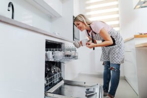 Cum să faci ordine în bucătărie în doar 15 minute
