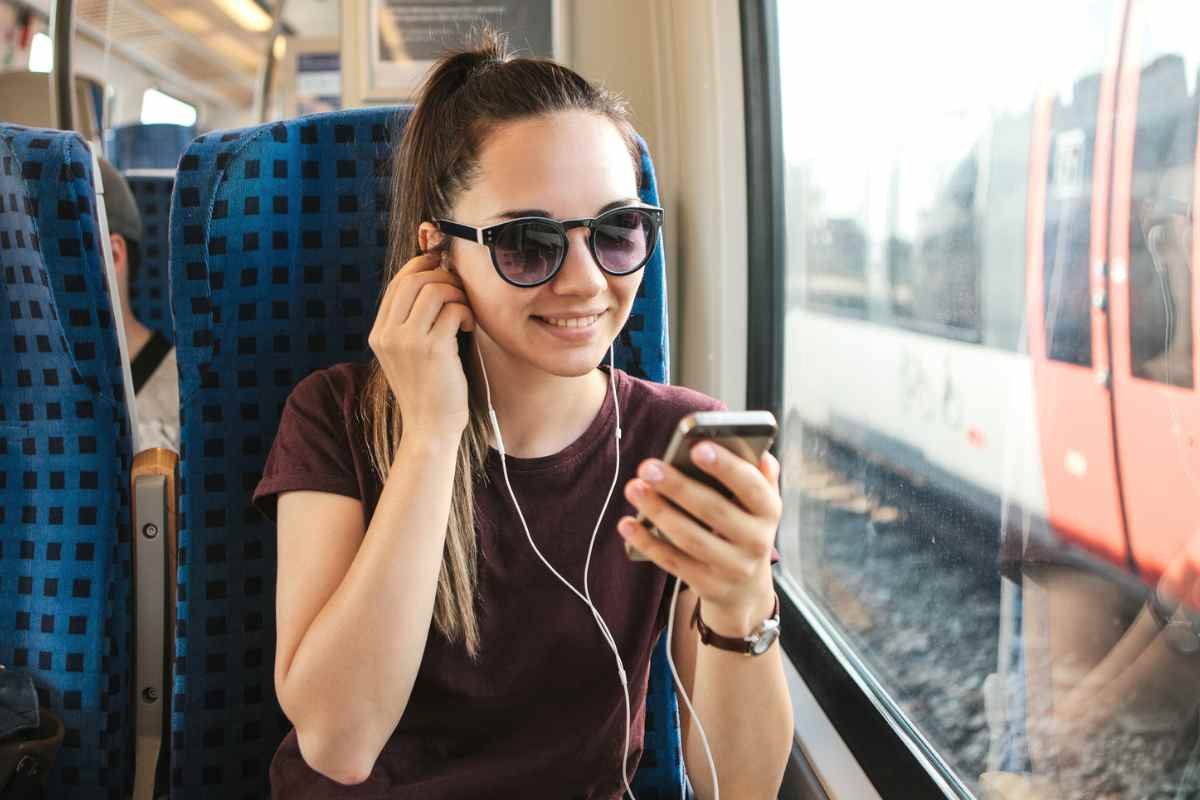 De ce o călătorie cu trenul relaxează creierul mai bine decât o vacanță: Efectul meditativ confirmat de neurobiologi