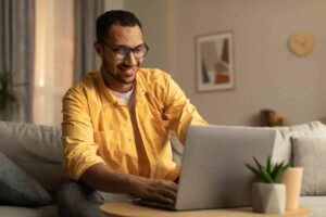 Cum ajută zgomotul de fundal la concentrare – dar nu orice zgomot