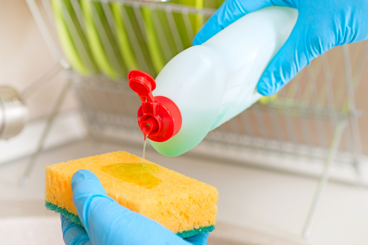 Este amestecul de oțet și detergent o combinație interzisă?