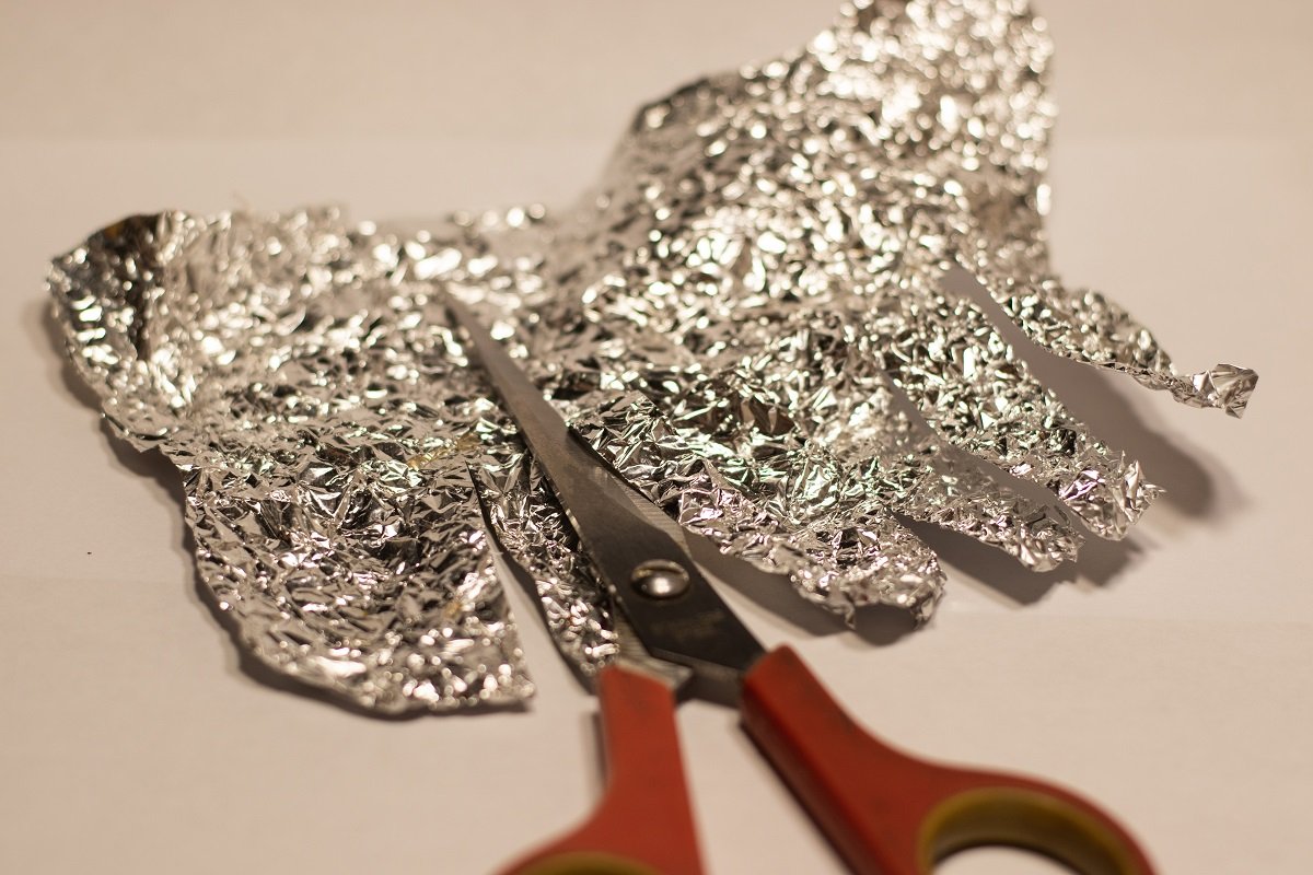 Folia de aluminiu care îți rezolvă o problemă de zi cu zi