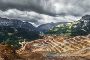 Este periculos să bei apă din izvoarele montane? Ecologiștii români oferă un răspuns surprinzător