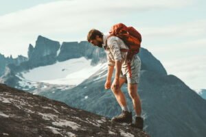 Supraviețuim în munții României: pregătiri și trasee