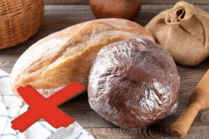 De ce nu ar trebui să păstrezi pâinea în pungă: Greșeala pe care o fac toți