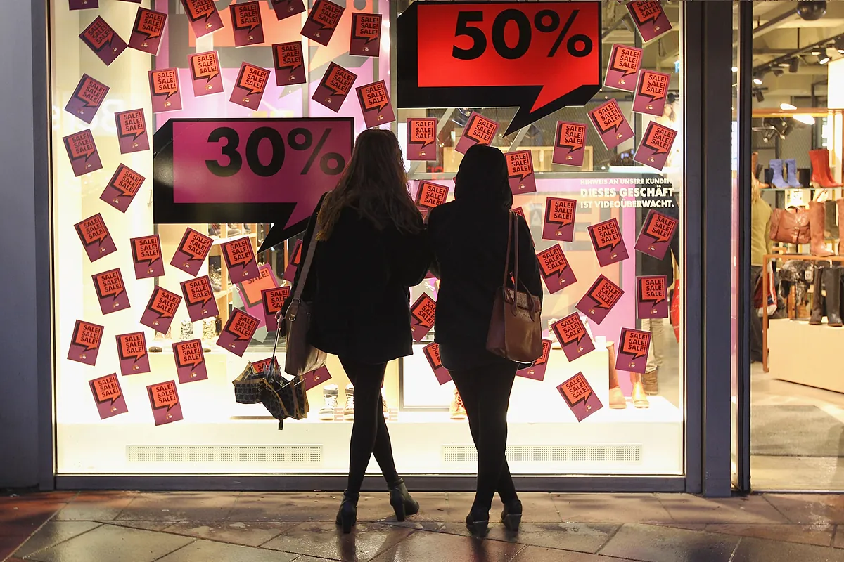 Reduceri în supermarketurile din Transilvania: Când să cumperi legume mai ieftin