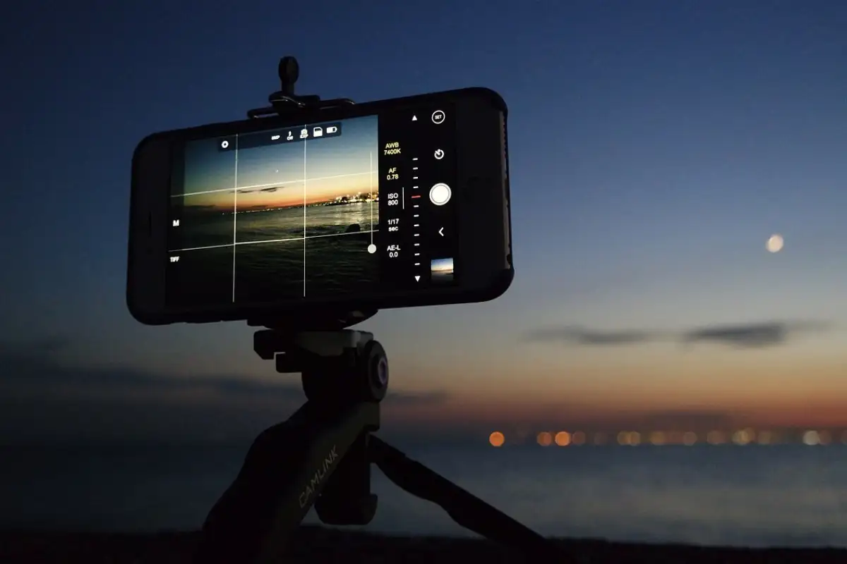 Funcție ascunsă a smartphone-ului: Cum să faci poze noaptea ca pe Instagram