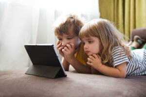 Tabletele pe timp de noapte pentru copii: Întârzie dezvoltarea somnului ani de zile