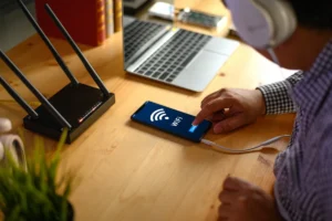 Wi-Fi „adormit”: Ce perturbă semnalul noaptea?