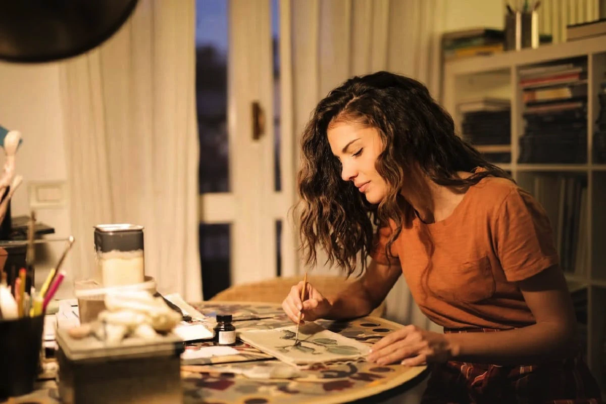 Mercur Retrograd lovește din nou din 9 noiembrie: zodia care pierde bani, cealaltă care își salvează relația – previziunile complete ale Sandei Ionescu