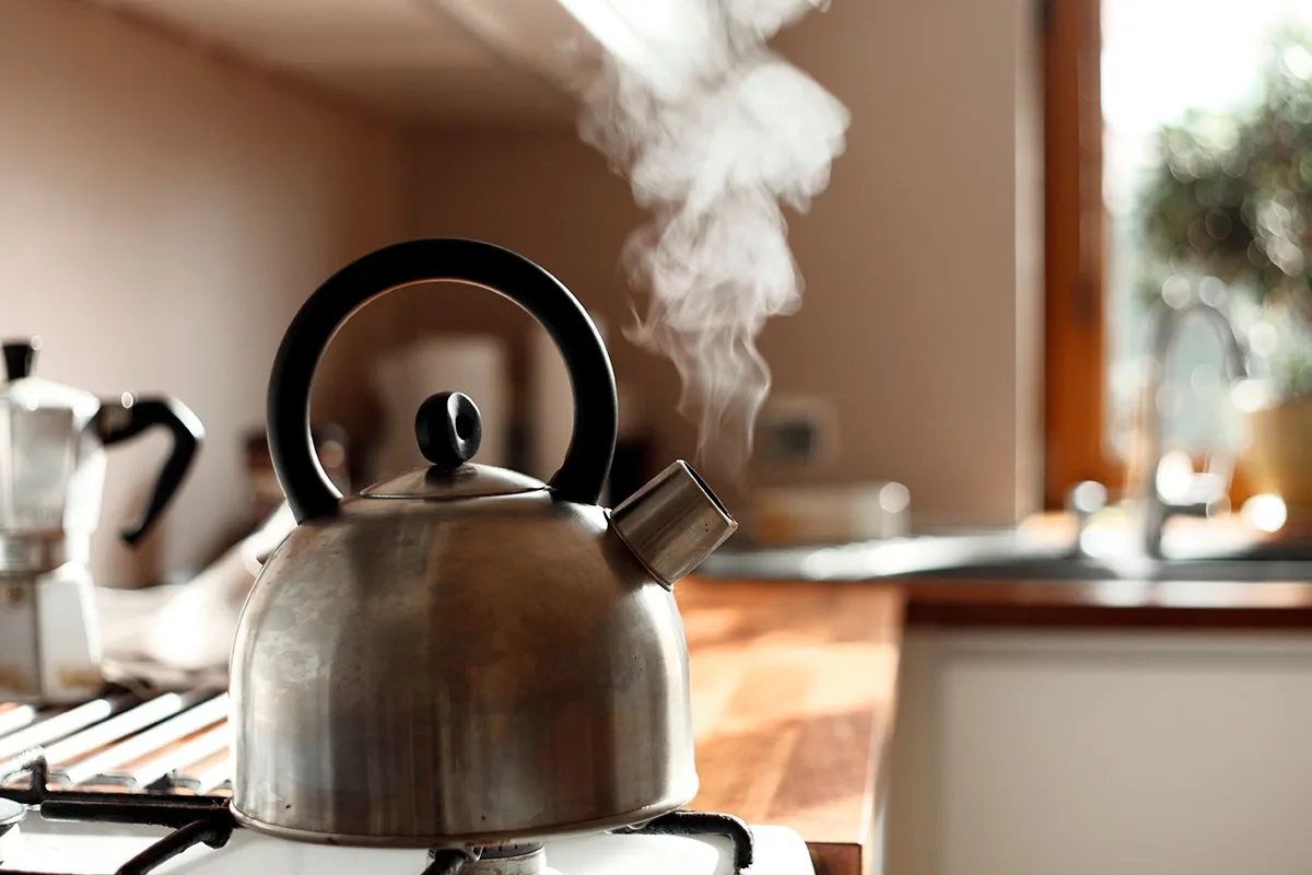 Miros de cafea și aer curat în fiecare dimineață fără să te ridici din pat