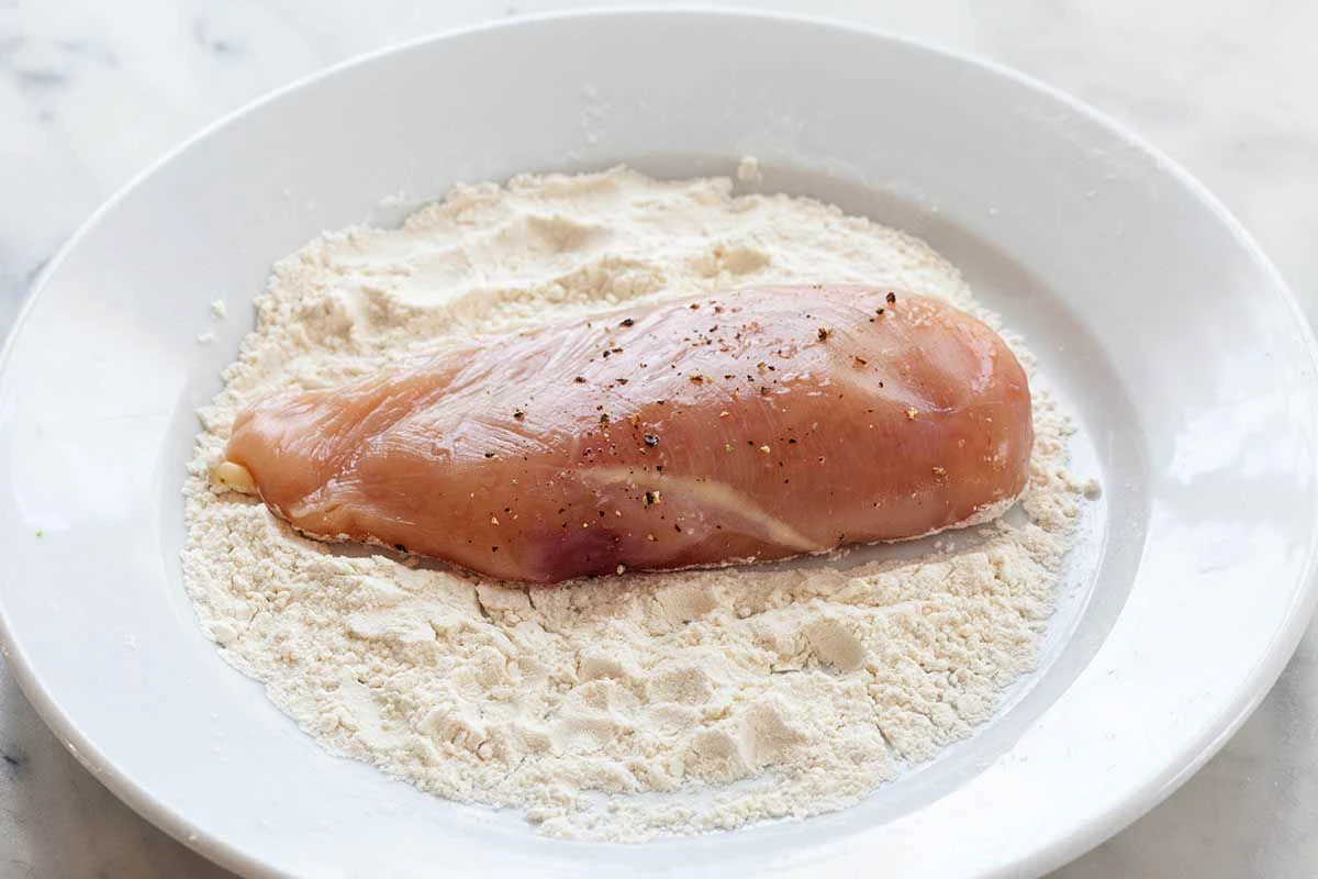 Somon vs pui: nutriționiștii au dezvăluit care sursă de proteine e mai sănătoasă pentru tine