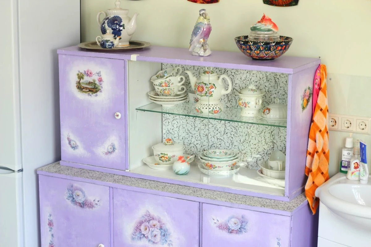 Mini-reparatii DIY: Cum să reîmprospătezi mobilierul vechi în 30 de minute