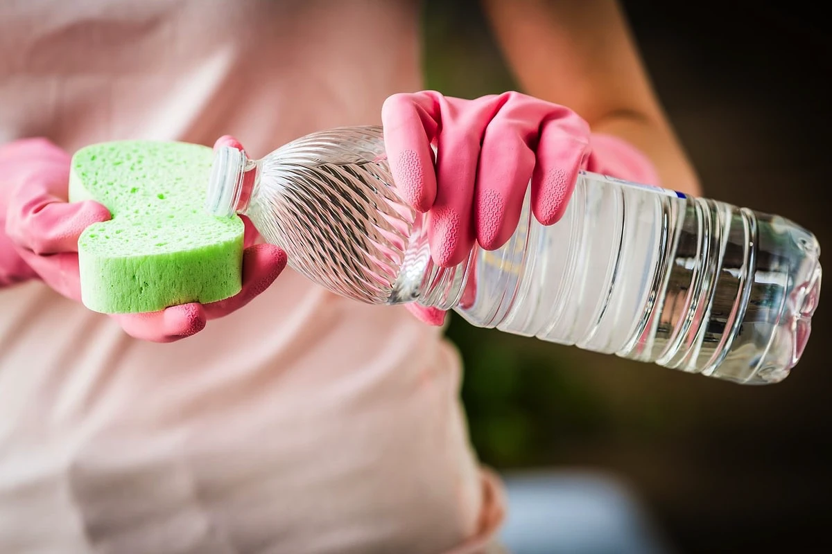 De ce trebuie să speli vasele cu oțet alb: trucul magic care distruge petele imposibile grăsimea și mirosurile în 30 de secunde